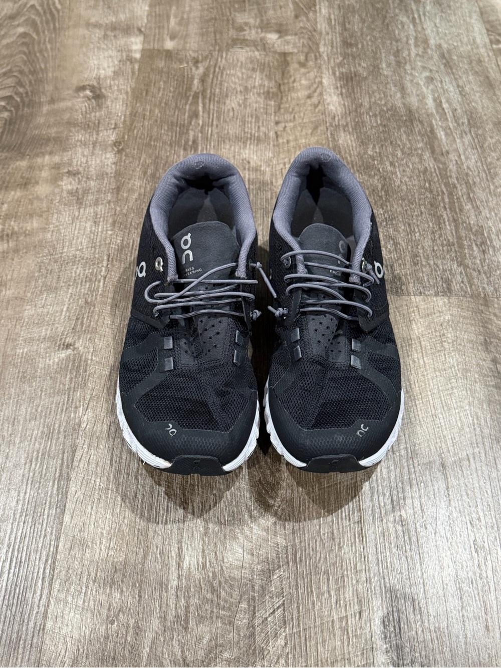 On Cloud Women's Running Shoes Black White - Size 8 US